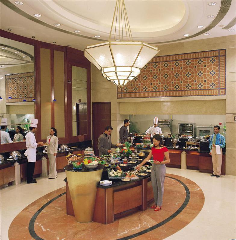 Sheraton New Delhi Hotel Ресторан фото