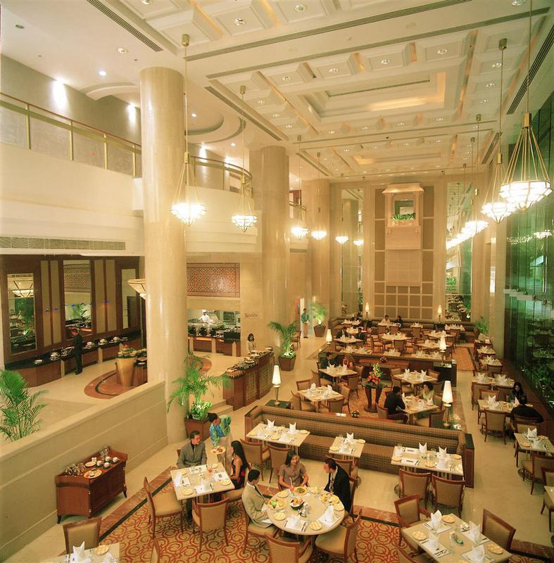 Sheraton New Delhi Hotel Ресторан фото
